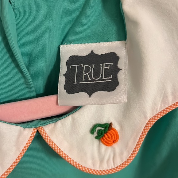 Green Dress with Pumpkins - Picture 4 of 4